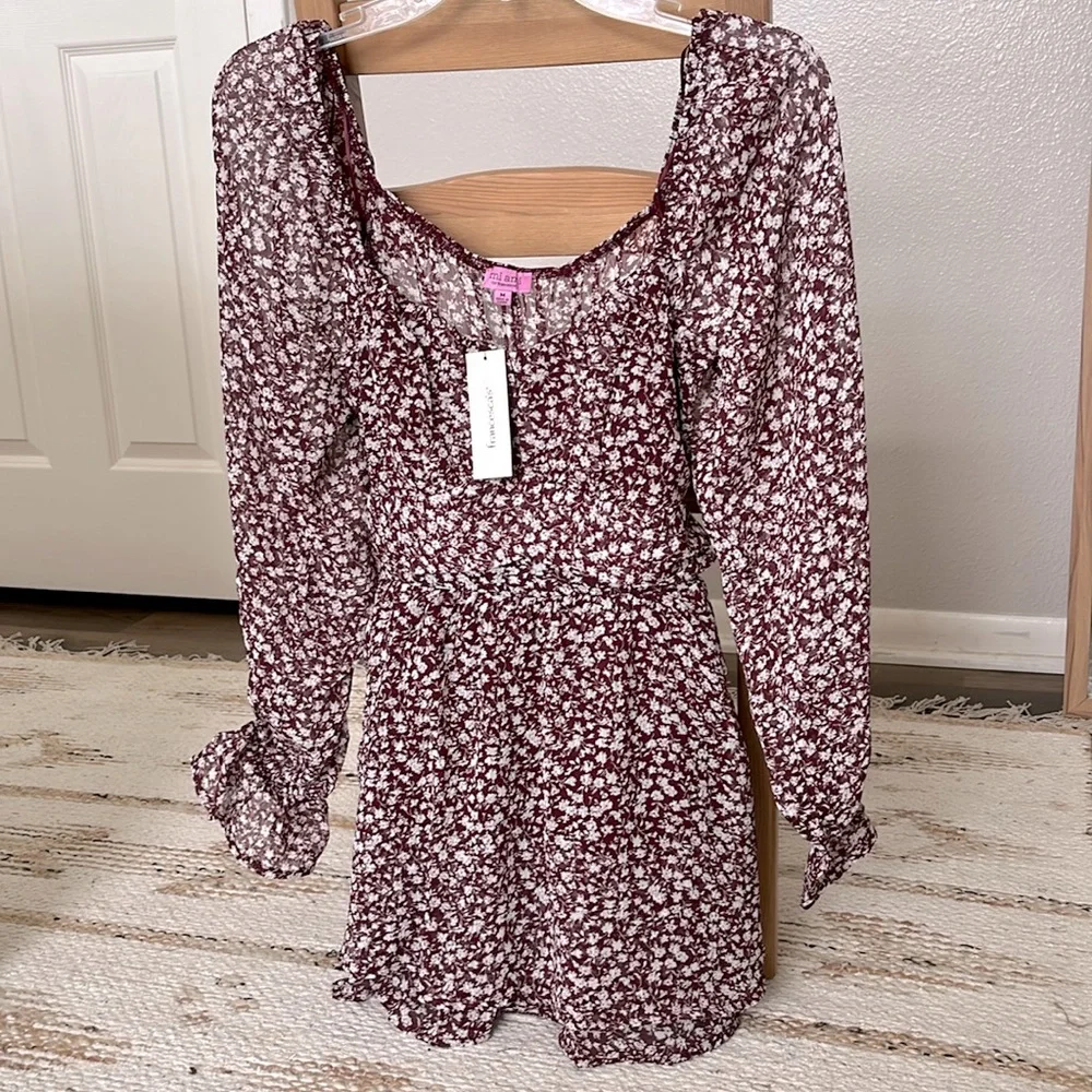 NWT Francesca’s Long-sleeve  Burgundy Floral Romper - Picture 2 of 5